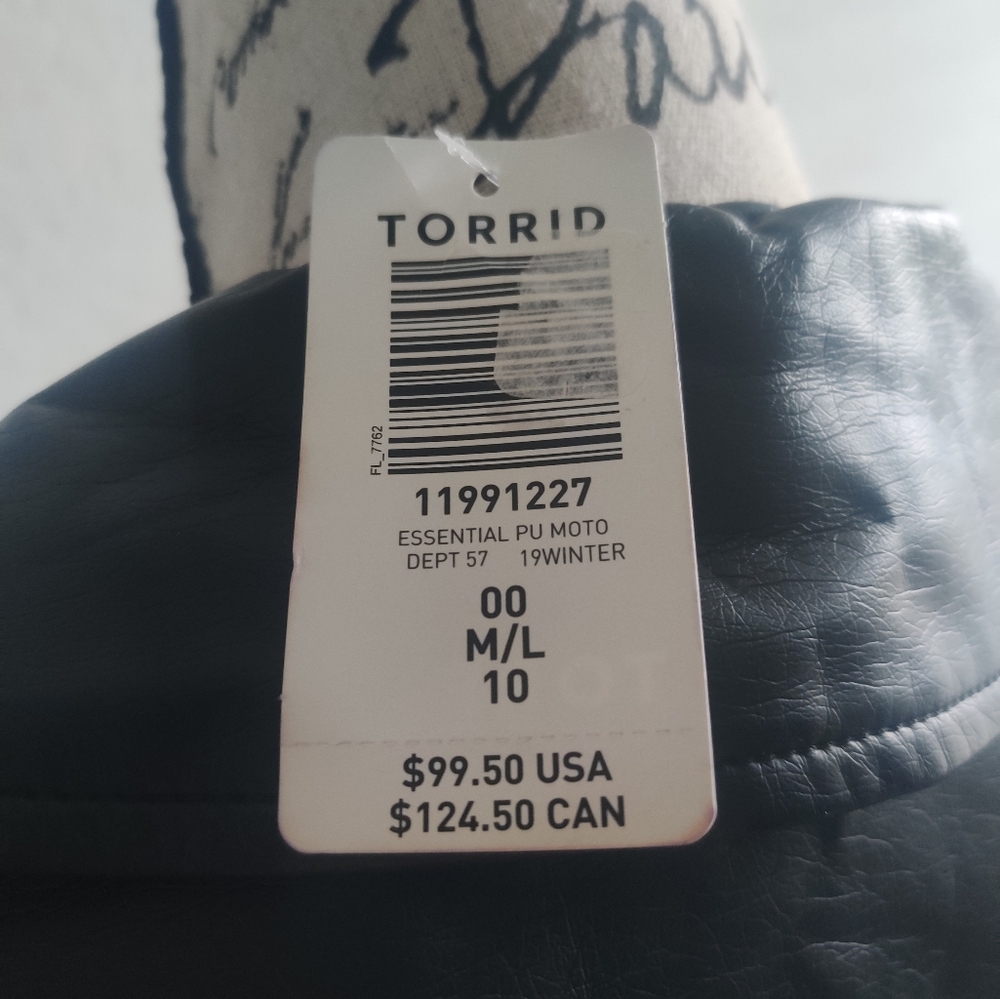 🆕 Torrid Vegan Faux Leather Punk Grunge Motorcycle Jacket (M/L/10/00 plus) - Picture 4 of 10